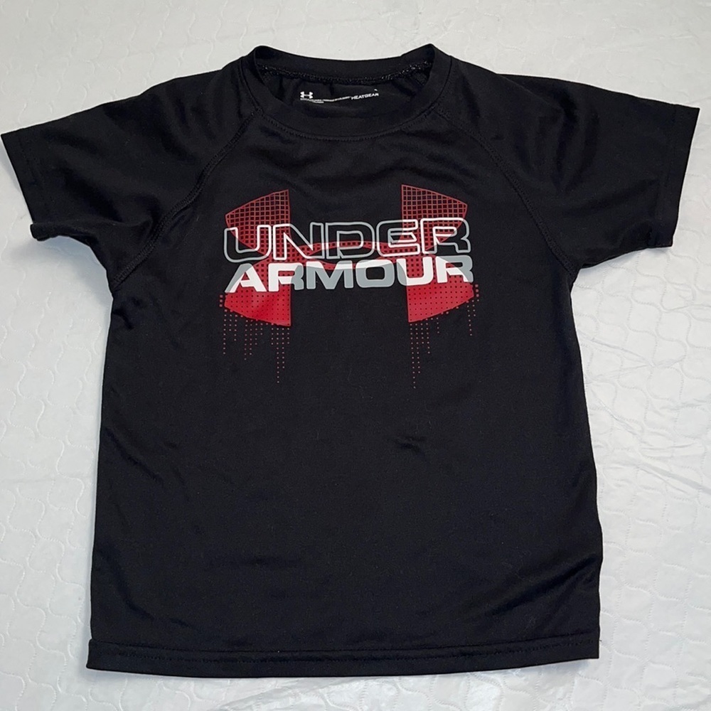 Under Armour black performance short sleeve t-shirt with red white gray logo